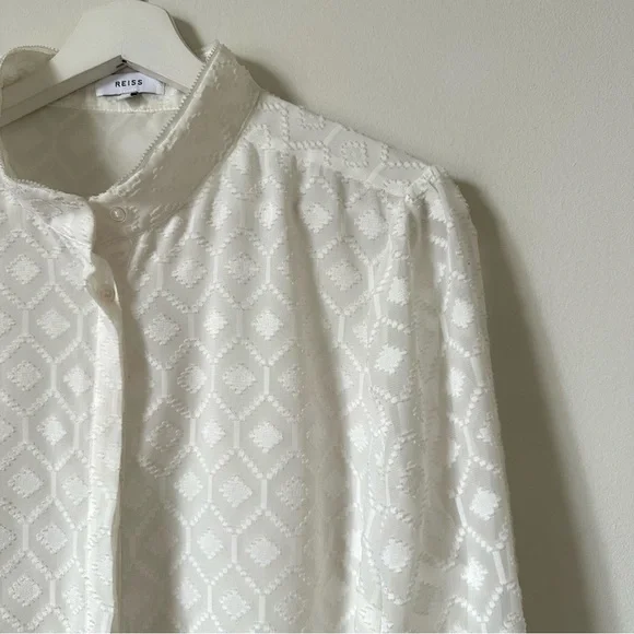 REISS Textured Madison Long Sleeve Geometric Blouse In Off White Size US 10